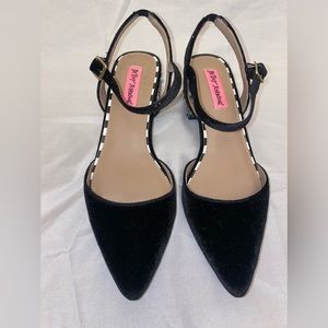Betsy Johnson Lena Velvet Block Heel Pumps